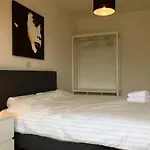 Rustig Met Zeezicht Dicht Bij Het Centrum Apartamento