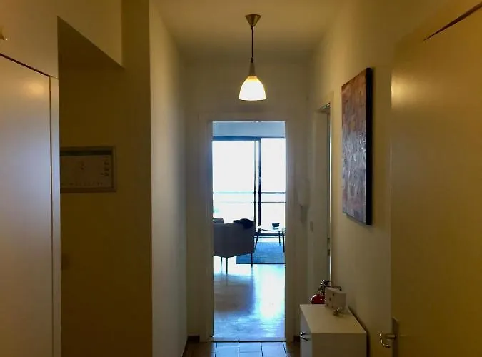 Apartman Rustig Met Zeezicht Dicht Bij Het Centrum